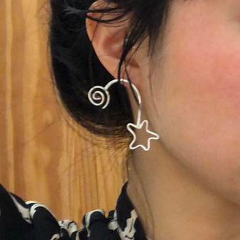Lane Walkup silver star and spiral “Day into Night” earrings ⭐️🌀!